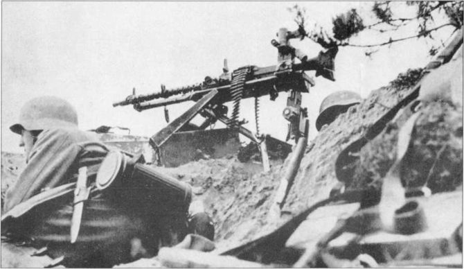 Иллюстрация к книге — Wehrmacht. Сухопутные войска III Рейха [i_046.jpg]