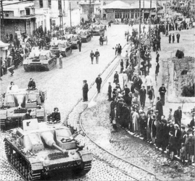 Иллюстрация к книге — Wehrmacht. Сухопутные войска III Рейха [i_084.jpg]