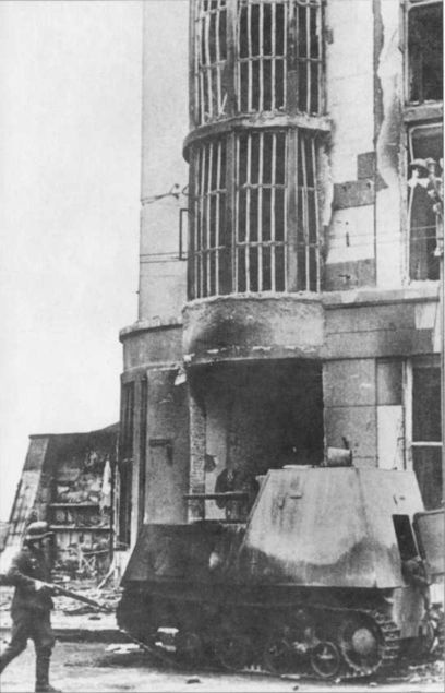 Иллюстрация к книге — Wehrmacht. Сухопутные войска III Рейха [i_153.jpg]