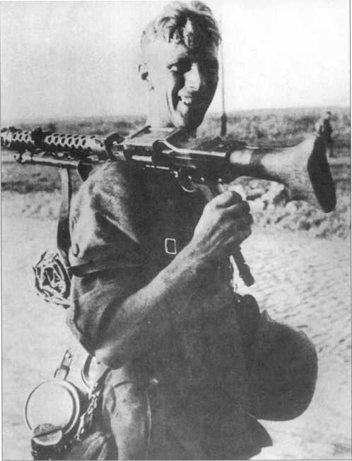 Иллюстрация к книге — Wehrmacht. Сухопутные войска III Рейха [i_167.jpg]