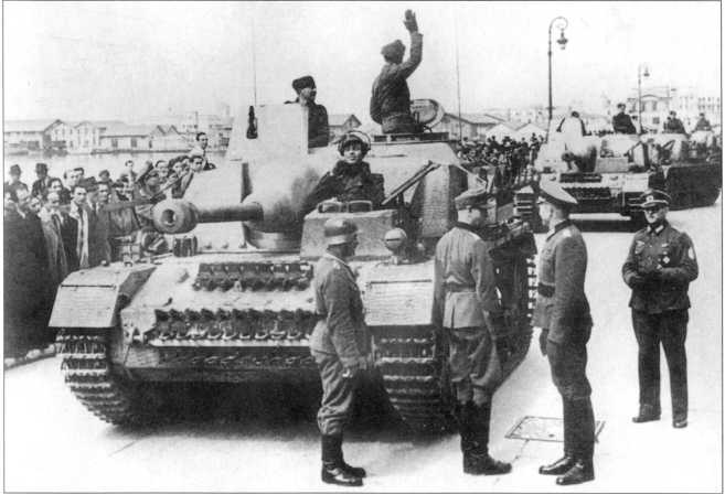 Иллюстрация к книге — Wehrmacht. Сухопутные войска III Рейха [i_184.jpg]