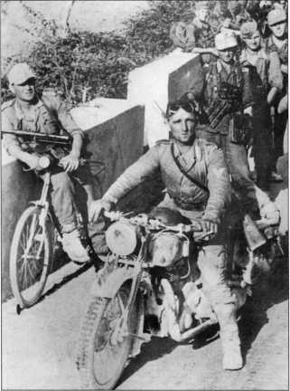 Иллюстрация к книге — Wehrmacht. Сухопутные войска III Рейха [i_197.jpg]