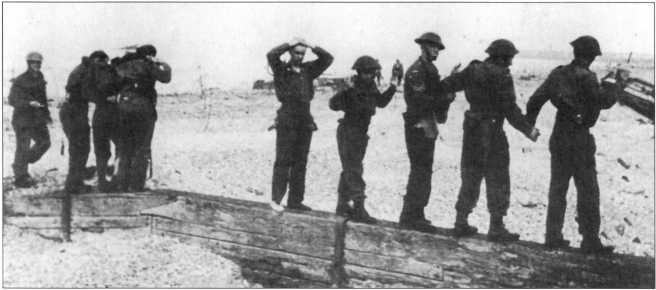 Иллюстрация к книге — Wehrmacht. Сухопутные войска III Рейха [i_211.jpg]