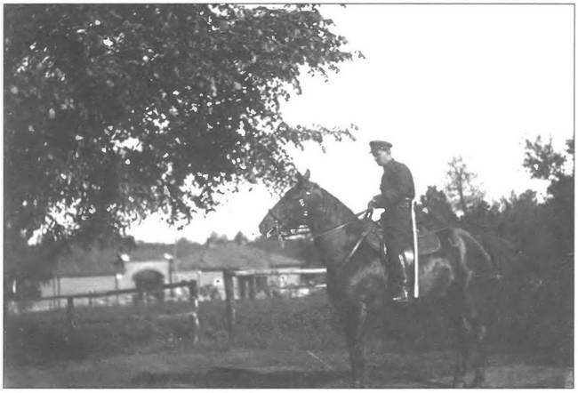 Иллюстрация к книге — На Днепровском рубеже. Тайна гибели генерала Петровского [i_032.jpg]