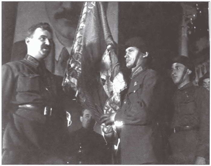 Иллюстрация к книге — На Днепровском рубеже. Тайна гибели генерала Петровского [i_038.jpg]