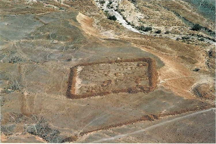 Иллюстрация к книге — Искусство осады. Знаменитые штурмы и осады античности [i_126.jpg]