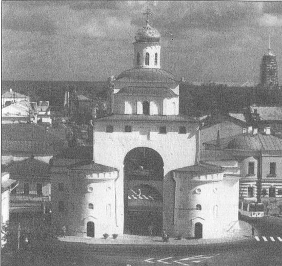 Иллюстрация к книге — Твердыни России. От Новгорода до Порт-Артура [i_006.jpg]