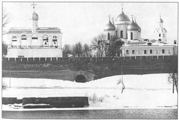 Иллюстрация к книге — Твердыни России. От Новгорода до Порт-Артура [i_007.jpg]