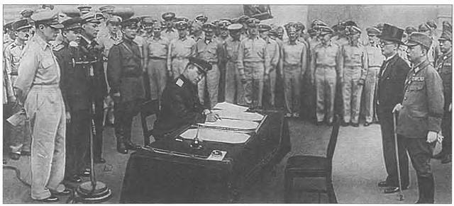 Иллюстрация к книге — "Партизаны" флота. Из истории крейсерства и крейсеров [i_030.jpg]