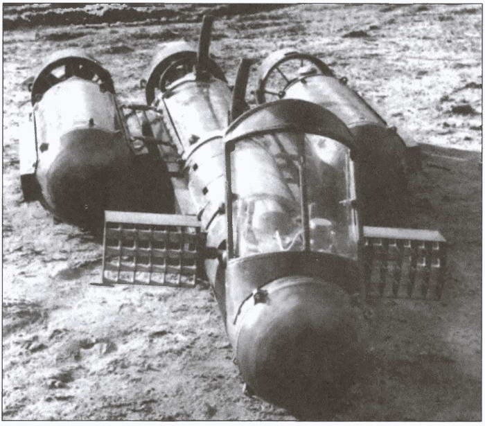 Иллюстрация к книге — Морские дьяволы [i_034.jpg]