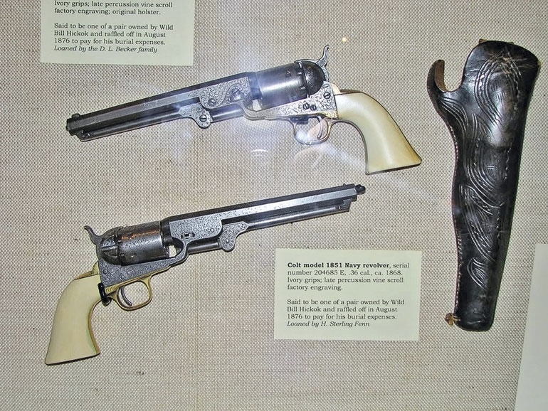 Иллюстрация к книге — Стрелки Дикого Запада. Шерифы, бандиты, ковбои, ганфайтеры [i_056.jpg]