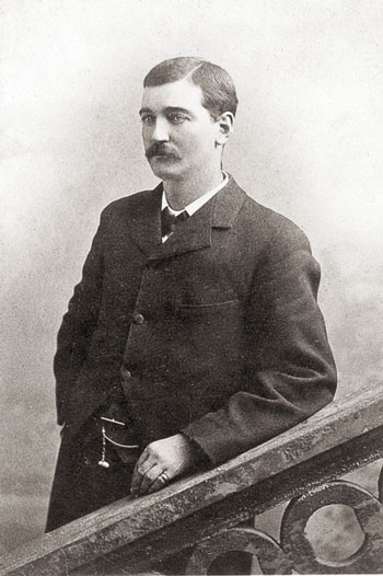 Иллюстрация к книге — Стрелки Дикого Запада. Шерифы, бандиты, ковбои, ганфайтеры [i_120.jpg]