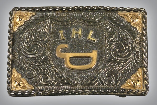 Иллюстрация к книге — Стрелки Дикого Запада. Шерифы, бандиты, ковбои, ганфайтеры [i_141.jpg]