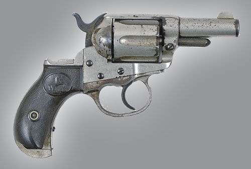 Иллюстрация к книге — Стрелки Дикого Запада. Шерифы, бандиты, ковбои, ганфайтеры [i_233.jpg]