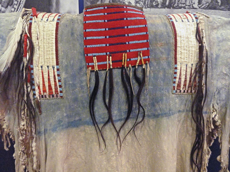 Иллюстрация к книге — Индейцы Дикого Запада в бою. "Хороший день, чтобы умереть!" [i_120.jpg]