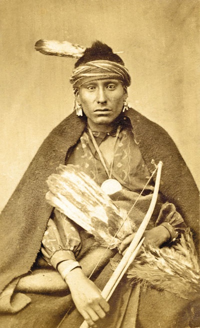 Иллюстрация к книге — Индейцы Дикого Запада в бою. "Хороший день, чтобы умереть!" [i_178.jpg]