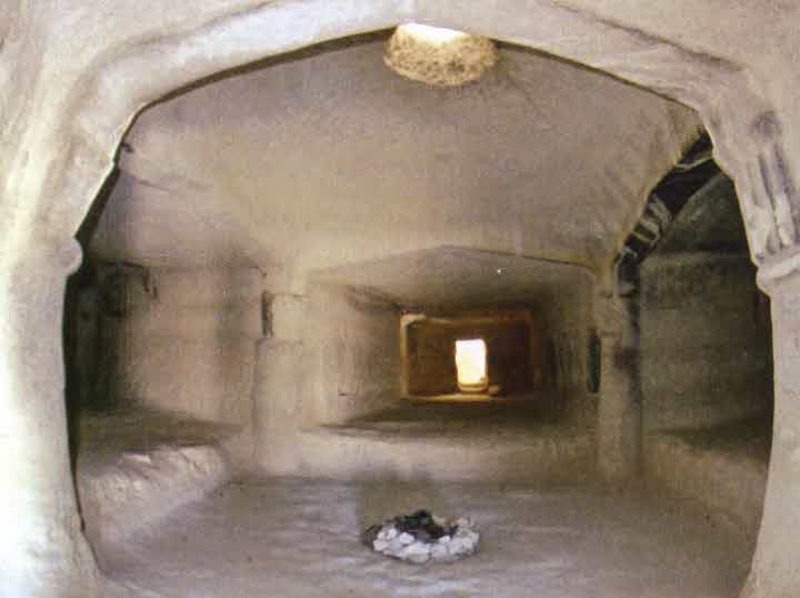 Иллюстрация к книге — Следы в пустыне [i_020.jpg]