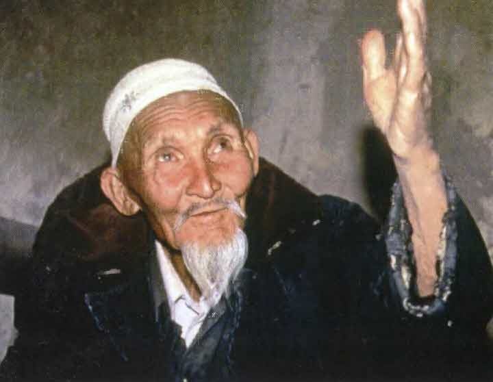 Иллюстрация к книге — Следы в пустыне [i_059.jpg]