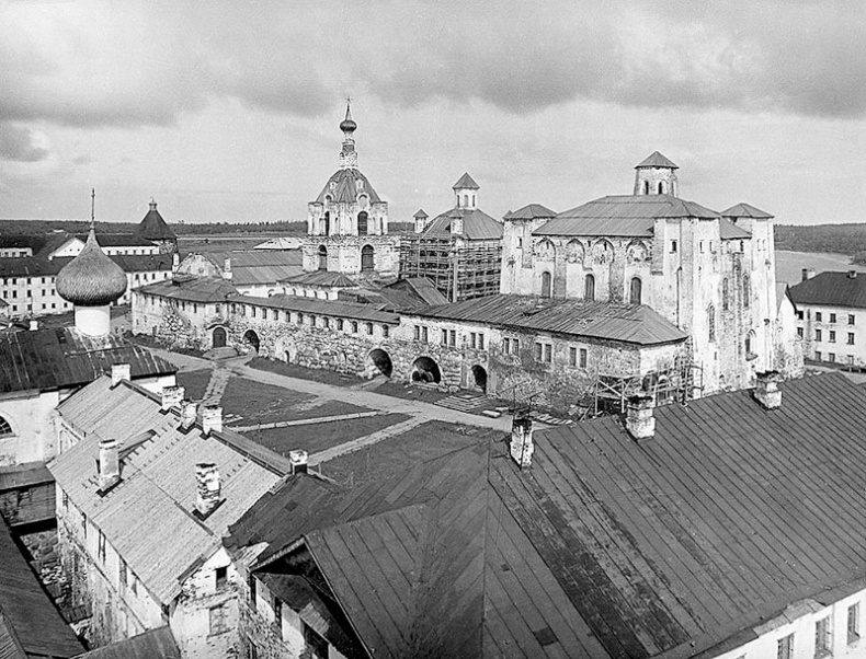 Иллюстрация к книге — ГУЛАГ [i_025.jpg]