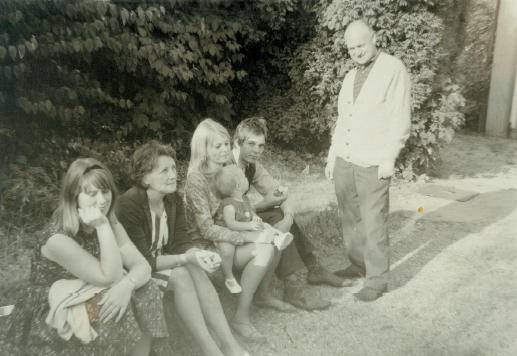 Иллюстрация к книге — Вивьен Вествуд [i_025.jpg]