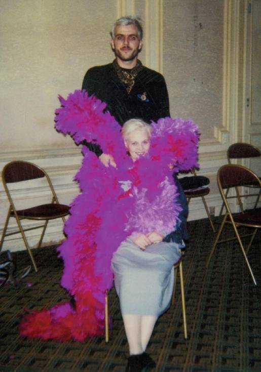 Иллюстрация к книге — Вивьен Вествуд [i_088.jpg]