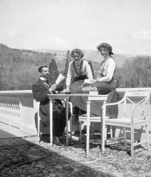 Иллюстрация к книге — Дневники княжон Романовых. Загубленные жизни [i_025.jpg]