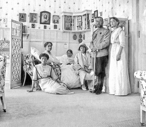 Иллюстрация к книге — Дневники княжон Романовых. Загубленные жизни [i_035.jpg]