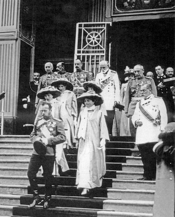 Иллюстрация к книге — Дневники княжон Романовых. Загубленные жизни [i_037.jpg]