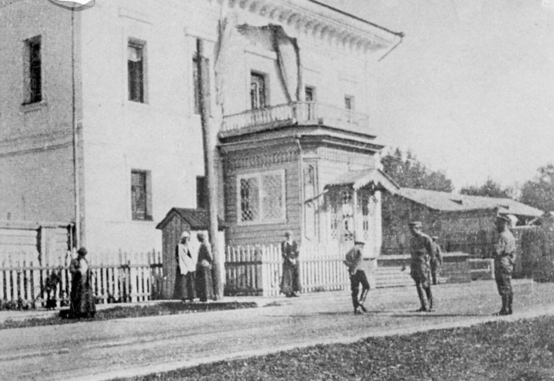 Иллюстрация к книге — Дневники княжон Романовых. Загубленные жизни [i_055.jpg]