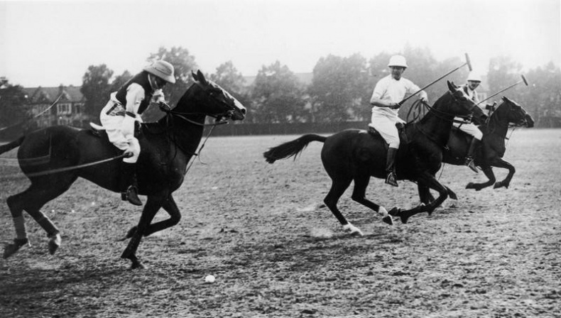 Иллюстрация к книге — Фактор Черчилля. Как один человек изменил историю [i_025.jpg]
