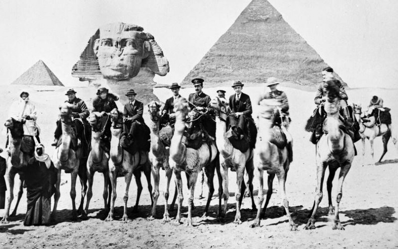 Иллюстрация к книге — Фактор Черчилля. Как один человек изменил историю [i_051.jpg]