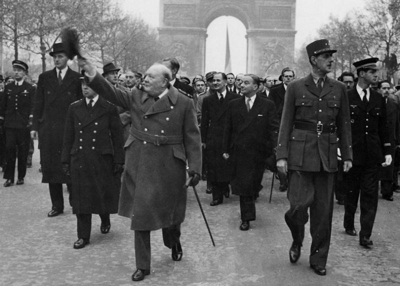 Иллюстрация к книге — Фактор Черчилля. Как один человек изменил историю [i_055.jpg]