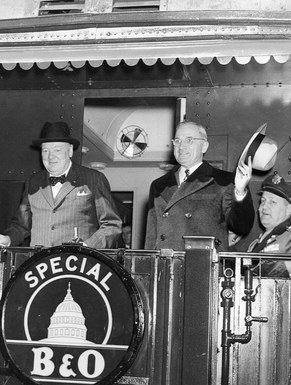 Иллюстрация к книге — Фактор Черчилля. Как один человек изменил историю [i_061.jpg]