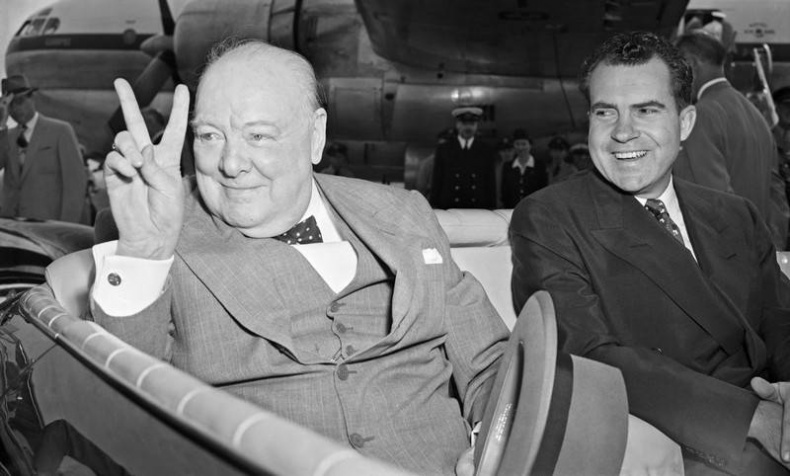 Иллюстрация к книге — Фактор Черчилля. Как один человек изменил историю [i_063.jpg]