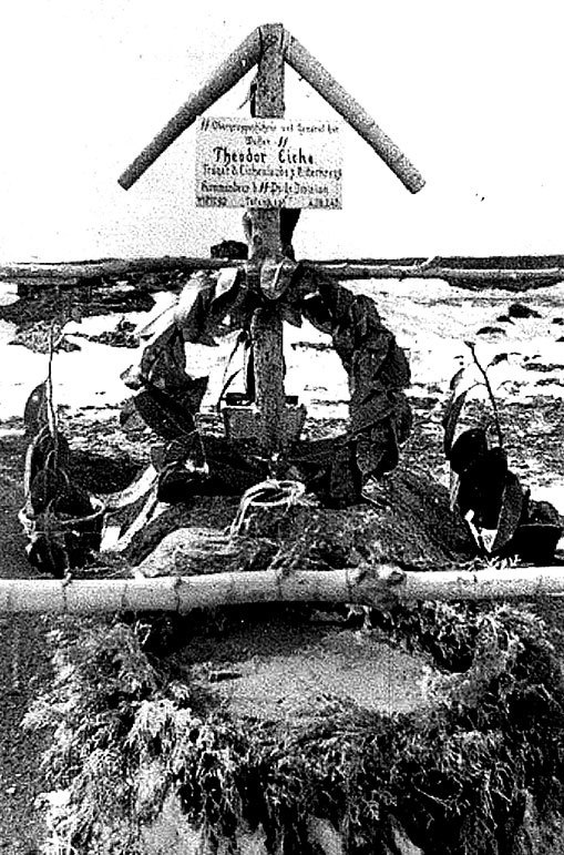 Иллюстрация к книге — Его повесили на площади Победы [i_024.jpg]