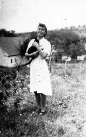 Иллюстрация к книге — Тени, которые проходят [i_015.jpg]