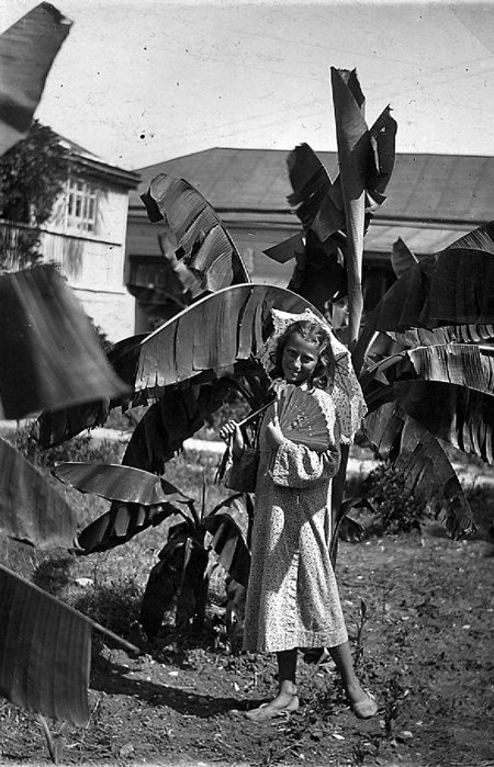 Иллюстрация к книге — Жизнь в балете. Семейные хроники Плисецких и Мессереров [i_009.jpg]