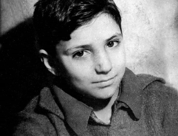 Иллюстрация к книге — Жизнь в балете. Семейные хроники Плисецких и Мессереров [i_028.jpg]