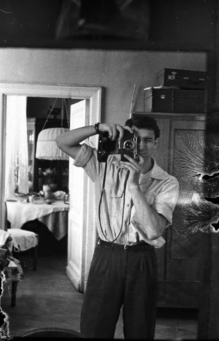 Иллюстрация к книге — Жизнь в балете. Семейные хроники Плисецких и Мессереров [i_033.jpg]