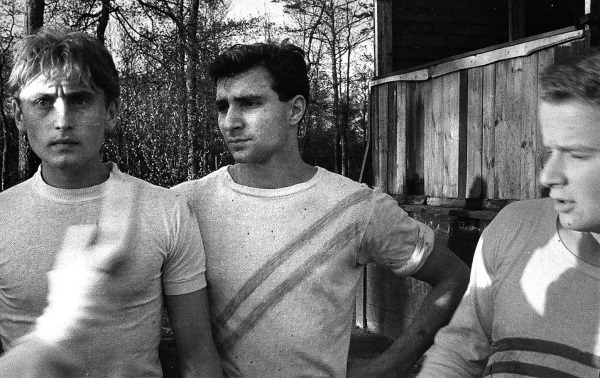 Иллюстрация к книге — Жизнь в балете. Семейные хроники Плисецких и Мессереров [i_035.jpg]