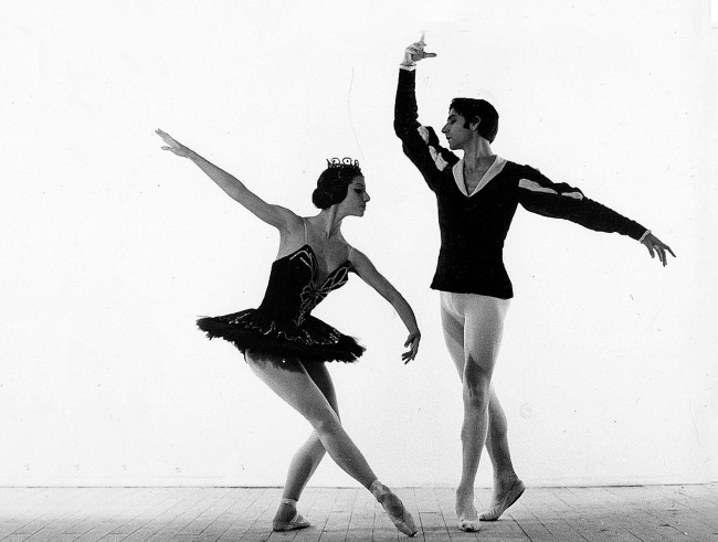 Иллюстрация к книге — Жизнь в балете. Семейные хроники Плисецких и Мессереров [i_056.jpg]