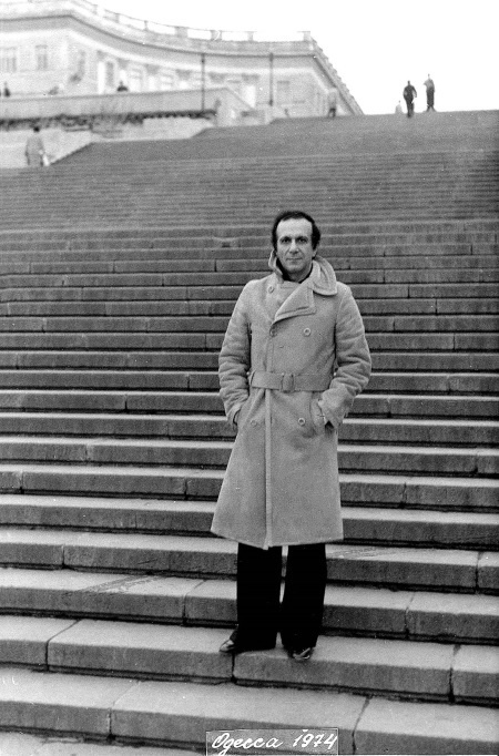 Иллюстрация к книге — Жизнь в балете. Семейные хроники Плисецких и Мессереров [i_070.jpg]