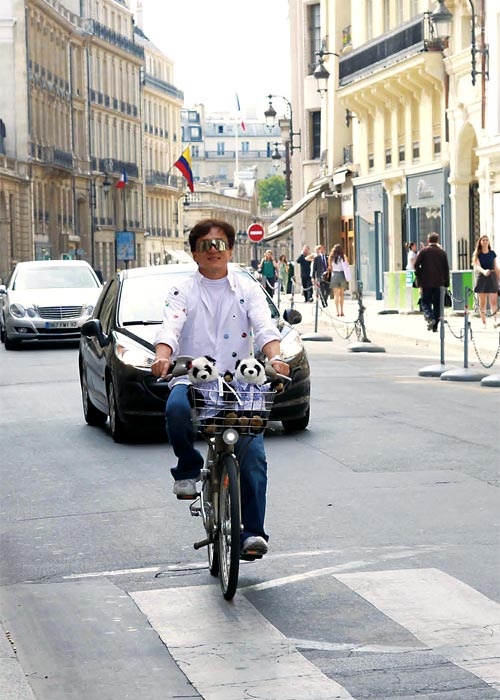 Иллюстрация к книге — Джеки Чан. Я счастливый [pic_37.jpg]