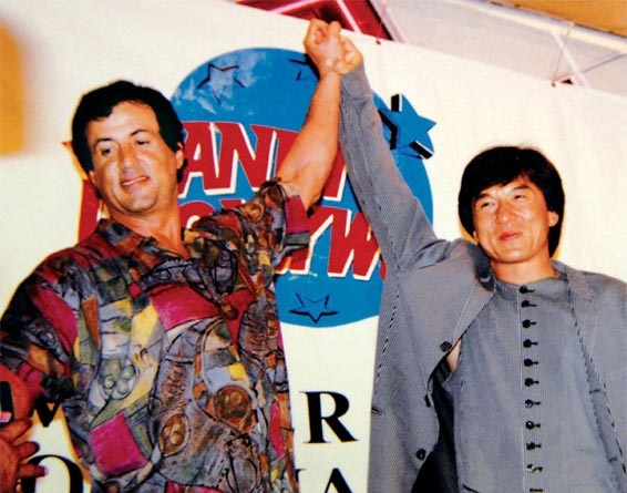 Иллюстрация к книге — Джеки Чан. Я счастливый [pic_70.jpg]