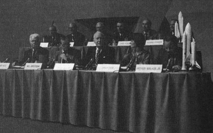 Иллюстрация к книге — Наука. Величайшие теории. Выпуск 6. Когда фотон встречает электрон. Фейнман. Квантовая электродинамика [img_52.jpg]