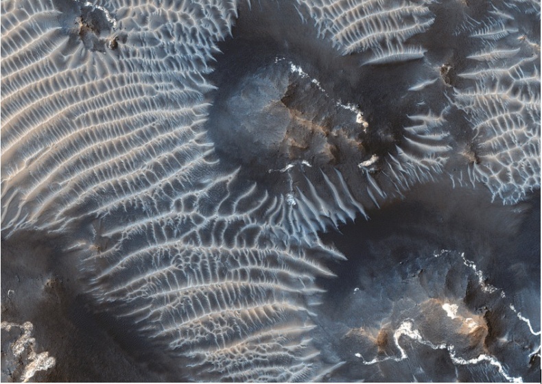 Иллюстрация к книге — Как мы будем жить на Марсе? [i_014.jpg]