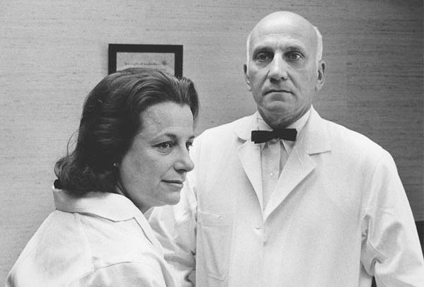 Иллюстрация к книге — Мастера секса. Жизнь и эпоха Уильяма Мастерса и Вирджинии Джонсон – пары, которая учила Америку любить [i_001.jpg]