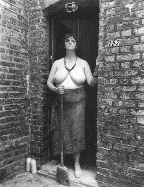 Иллюстрация к книге — История груди [i_095.jpg]