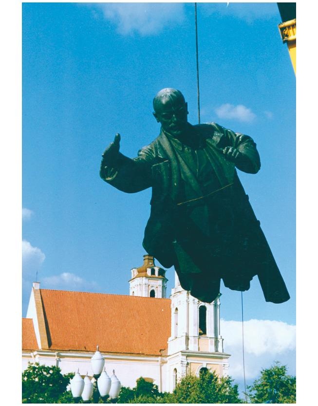 Иллюстрация к книге — Говорит и показывает искусство. Что объединяет шедевры палеолита, эпоху Возрождения и перформансы [i_046.jpg]