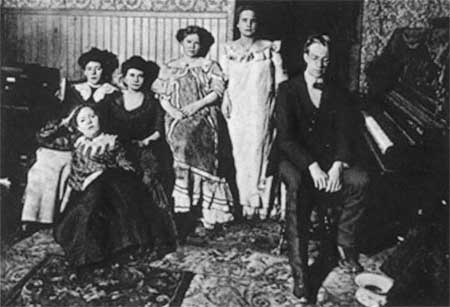 Иллюстрация к книге — Повседневная жизнь публичных домов во времена Мопассана и Золя [i_040.jpg]